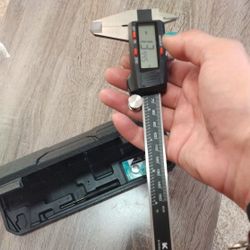 Kynup 8”/200mm 3-Key Auto-Off Electronic Digital Caliper - 4100-0031