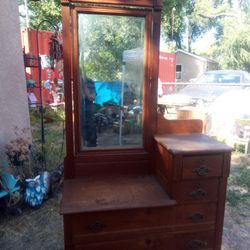 Vintage Men's Vanity 4 Drawer Dresser W/ Large Flip Mirror $150 OBO