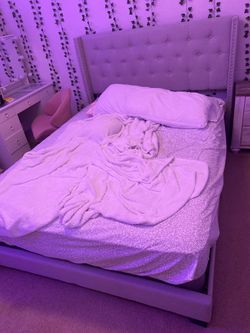 Queen size bedroom set