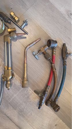 Professional Oxy Acetylene Torch & Welding Equipment Lot - Regulators, Torches, Hoses