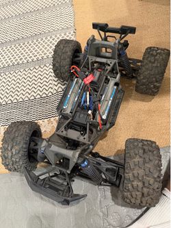 Traxxas X-Maxx 8S Brushless RC Monster Truck w/ 2 LiPo Batteries - Needs Repair