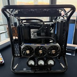 4090 PC In Rare EVGA E1 Carbon Fiber Case