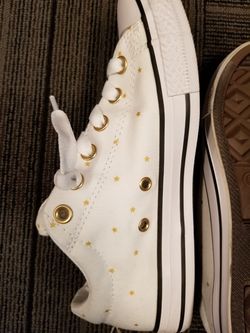 Converse tennis shoes