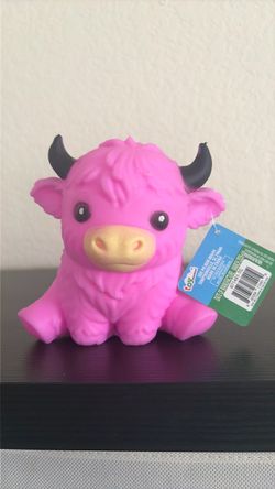 Squeezy pink highland cow