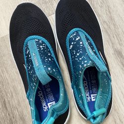 Speedo Water Shoes (size2-3)