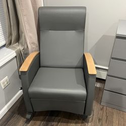 Sleeper Recliner Chair 