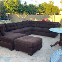 Brown Sectional Couches 