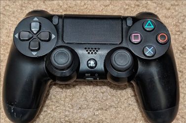 PlayStation 4 DualShock Controller