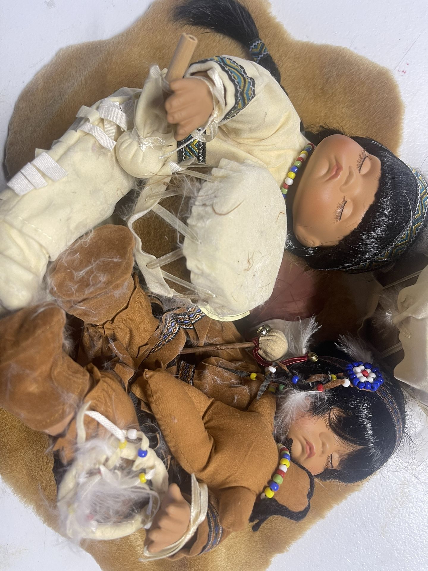 EMERALD DOLL WILLIE & WANDA NATIVE AMERICAN DOLLS