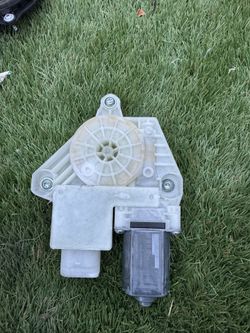 BMW 540i Window Regulator
