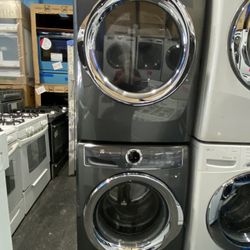 SET WASHER AND DRYER GRAY SSTEEL FRONT LOAD ELECTROLUX 27” INCH WIDTH 