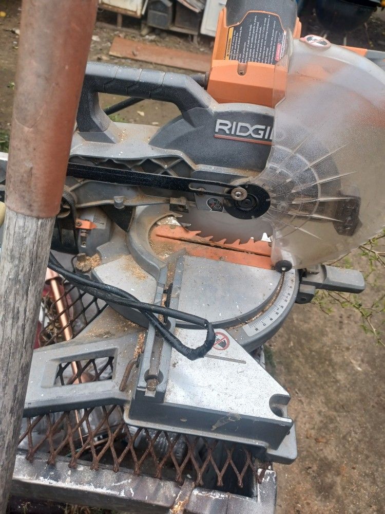 Rigid Miter Saw 