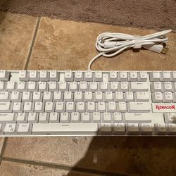 Redragom K552 White RBG 60% Mechanical Gaming keyboard
