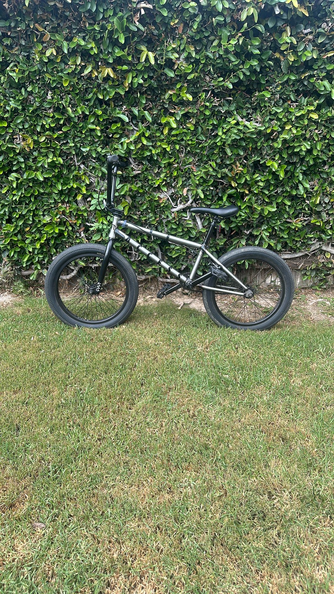 Cult Access Bike BMX 