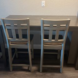 Table And Chairs 