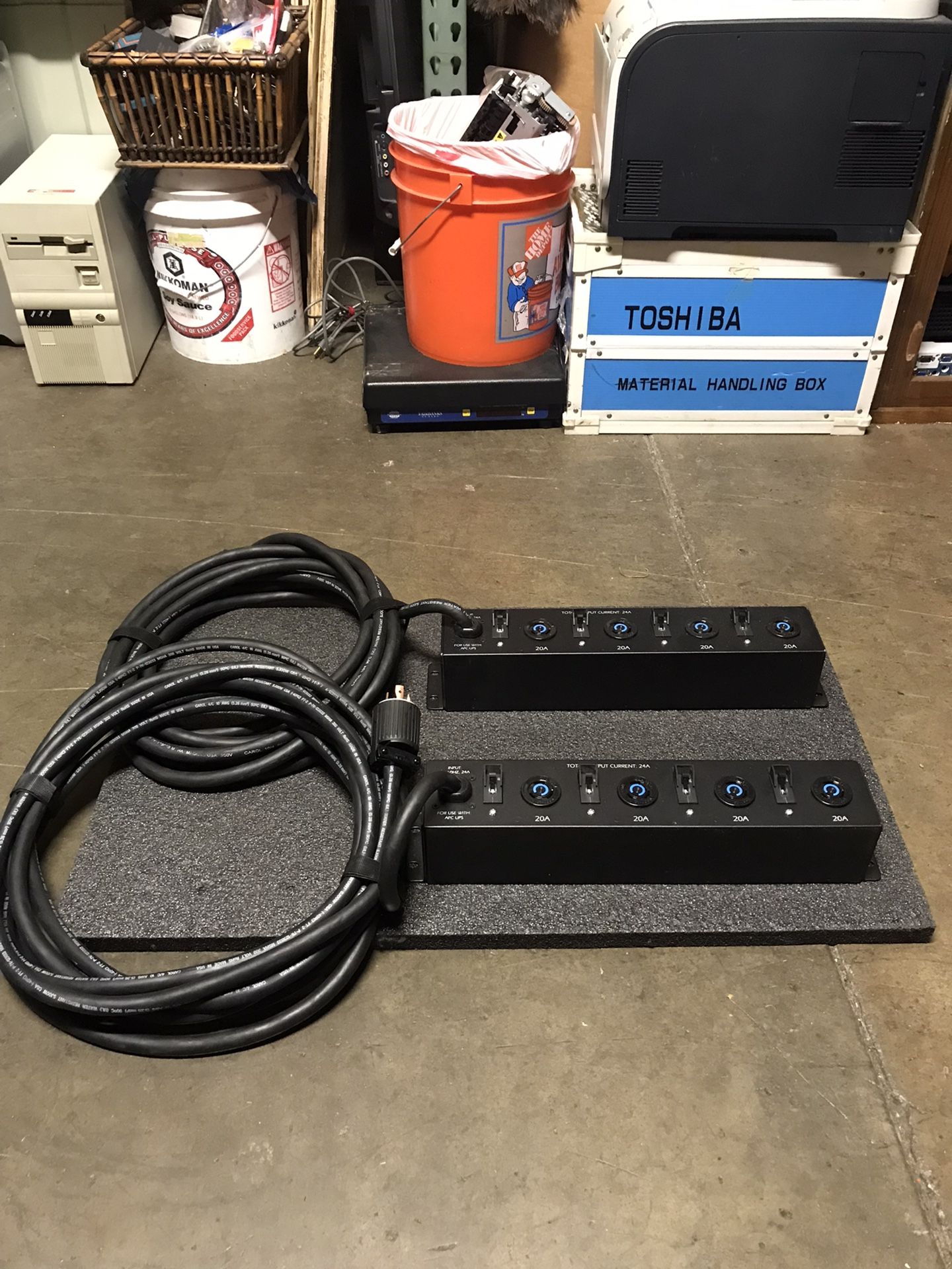 Lot of 2 APC AP7581 PDU Extender SY 24Amp / Excellent Condition