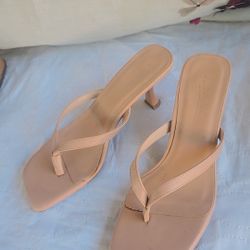 Size #8. $7 Farmersville 