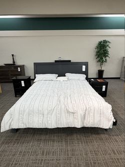 Dark Espresso Panel Bed - Black | Headboard