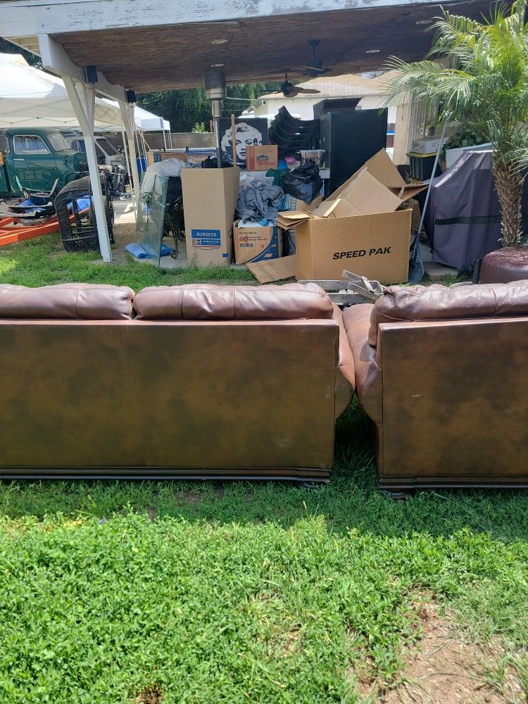Couch for Sale in Riverside, CA OfferUp