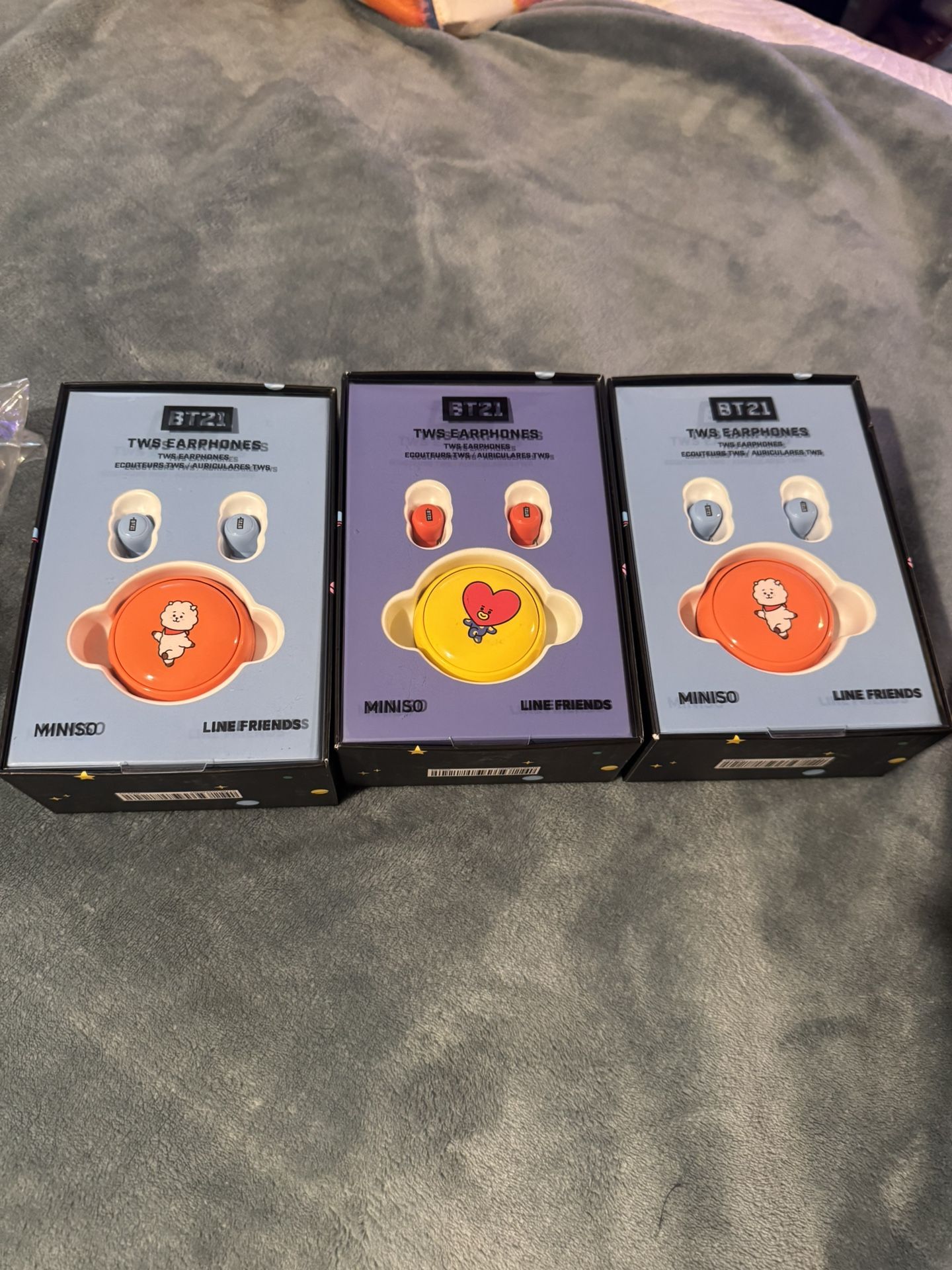 Blue Tooth Head Phones