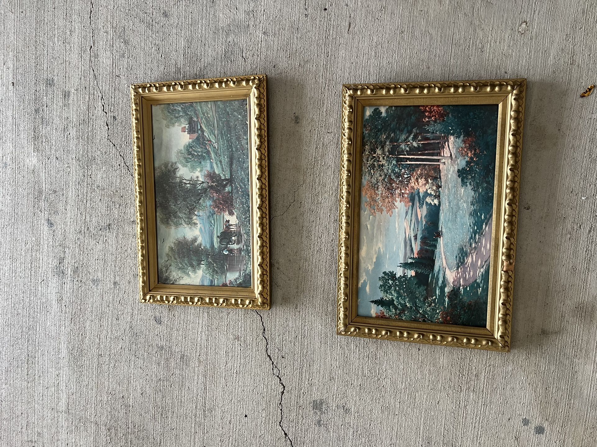 GOLD FRAM PAINTINGS