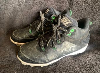 Under armor  cleats
