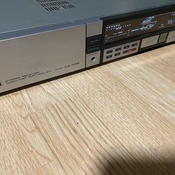 AKAI Model AA-R22 Computer Controlled Stereo Receiver Made In Japan 