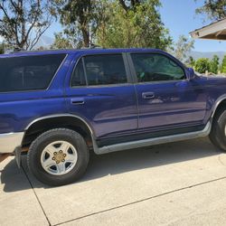 2002 Toyota 4runner SR5 1 Owner 