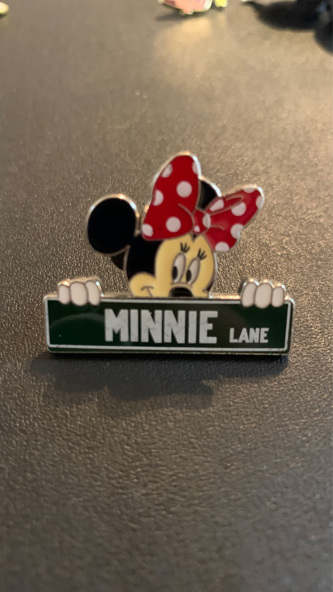 Disney Official Trading Pin Minnie Lane Street Sign