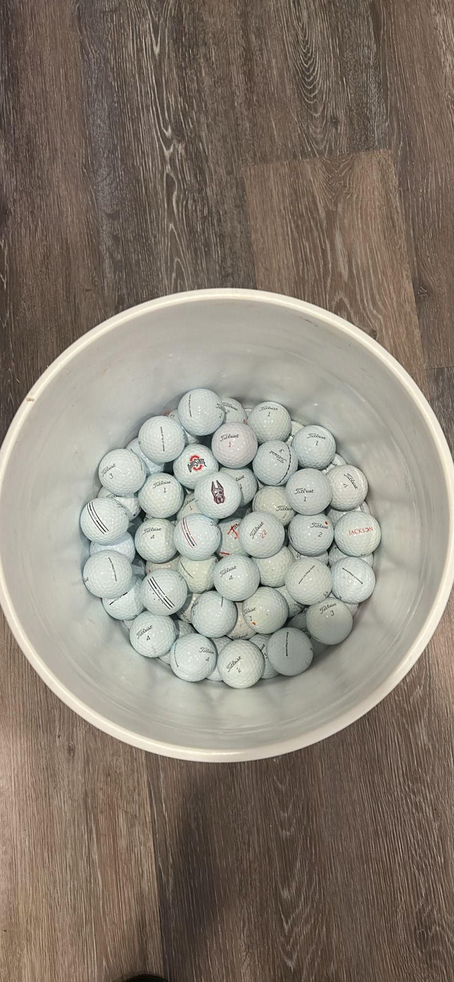 Titleist Pro V1 and V1x Golf Balls
