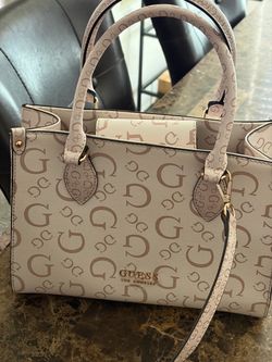 Guess Purse 👛 $45