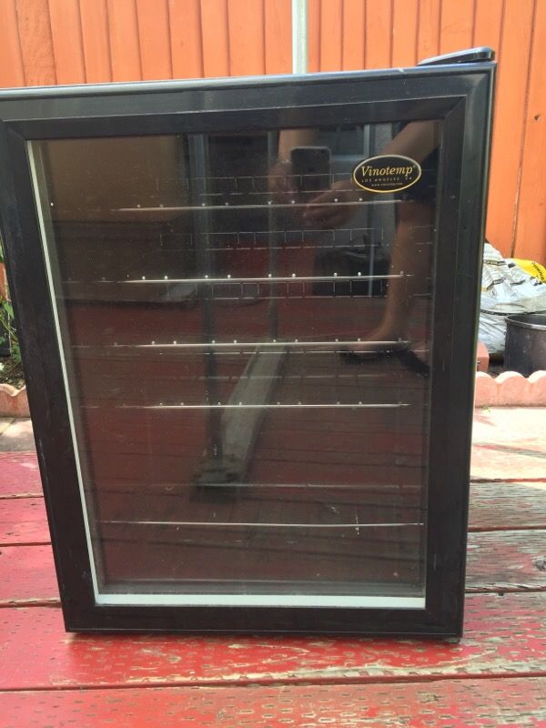 Vinotemp VT 24 wine cooler