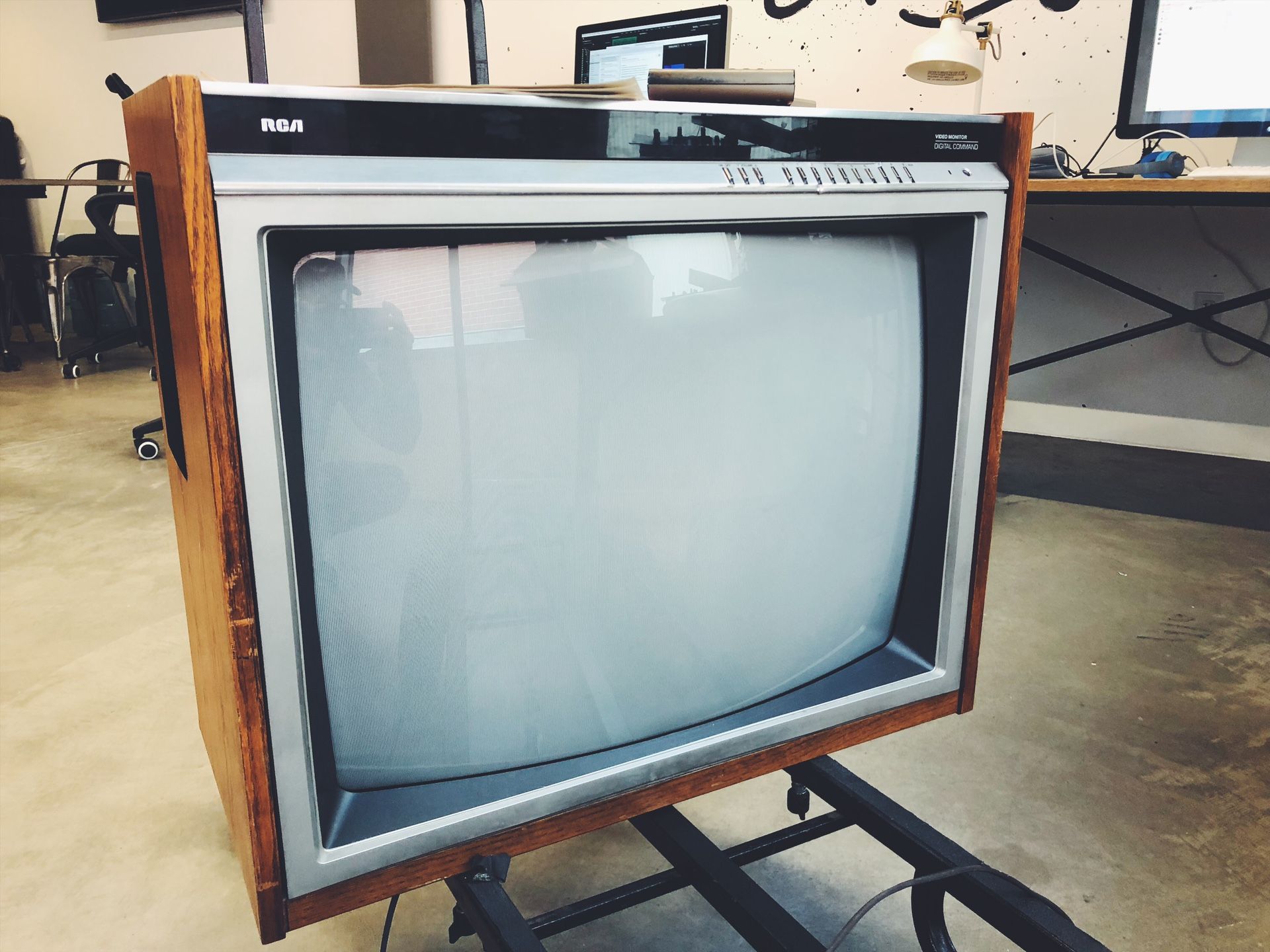 Vintage RCA 80s Television