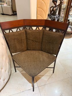 Antique trichair