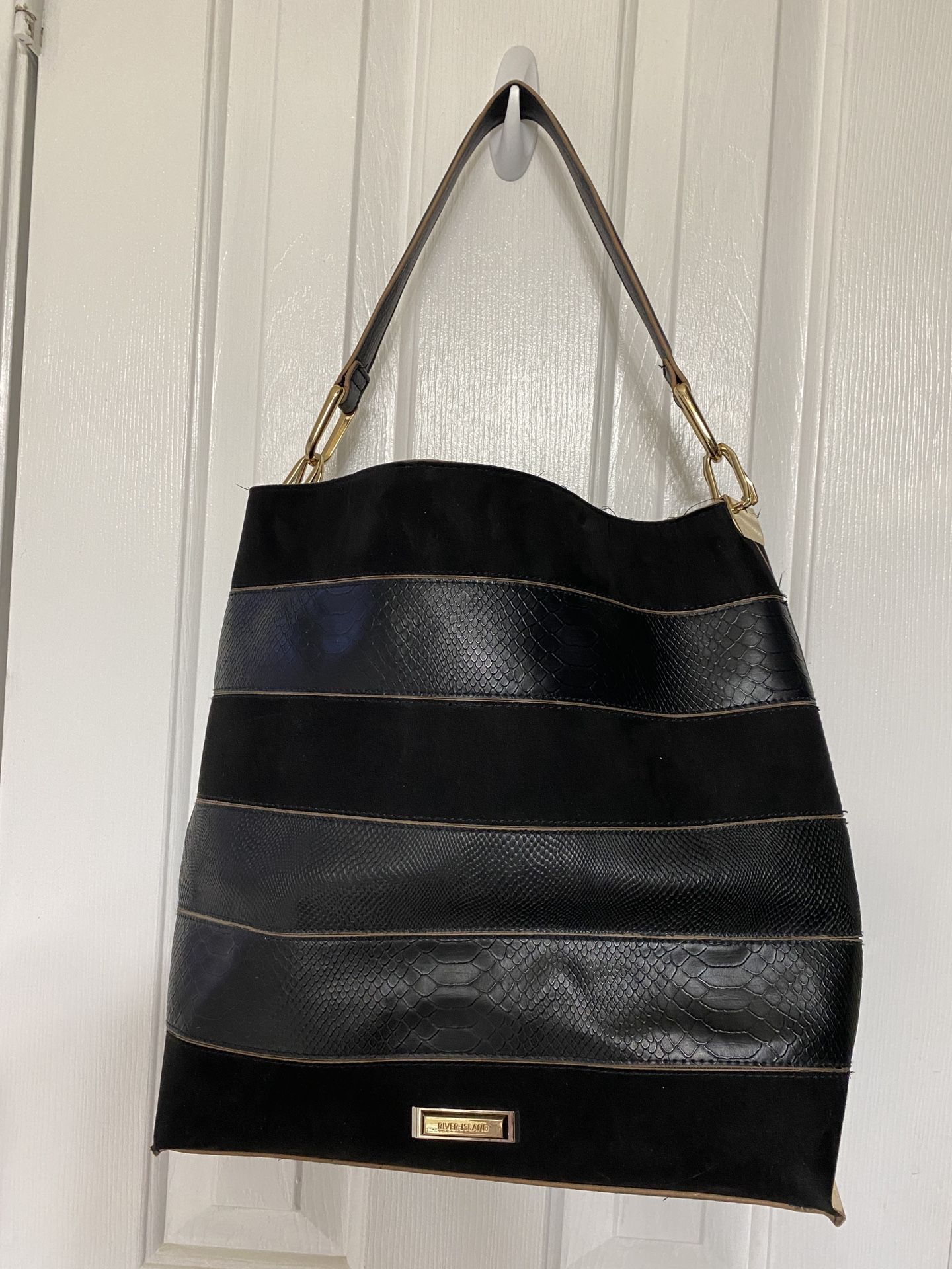 Big Leather Handbag In Black