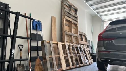 Free Wood Pallets