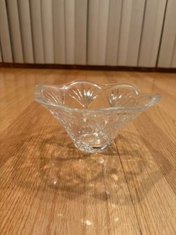 Clear Cut Crystal Glass Bowl