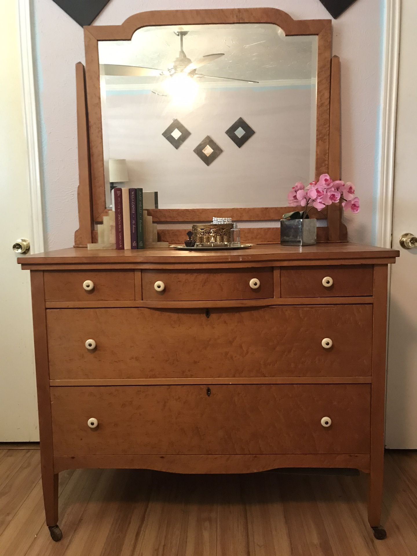 Antique Maple Dresser in great condition!