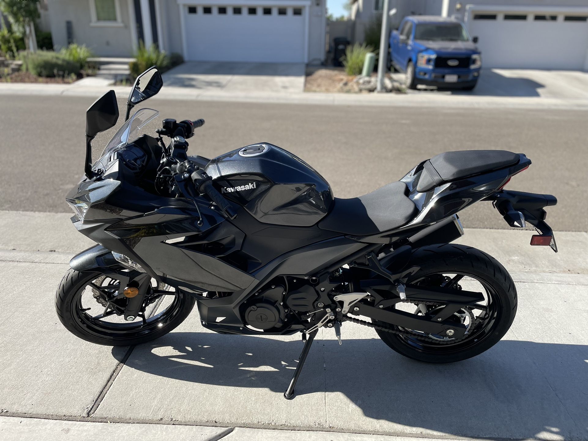 2023 Kawasaki Ninja 400