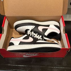 Women’s Nike Shoes 