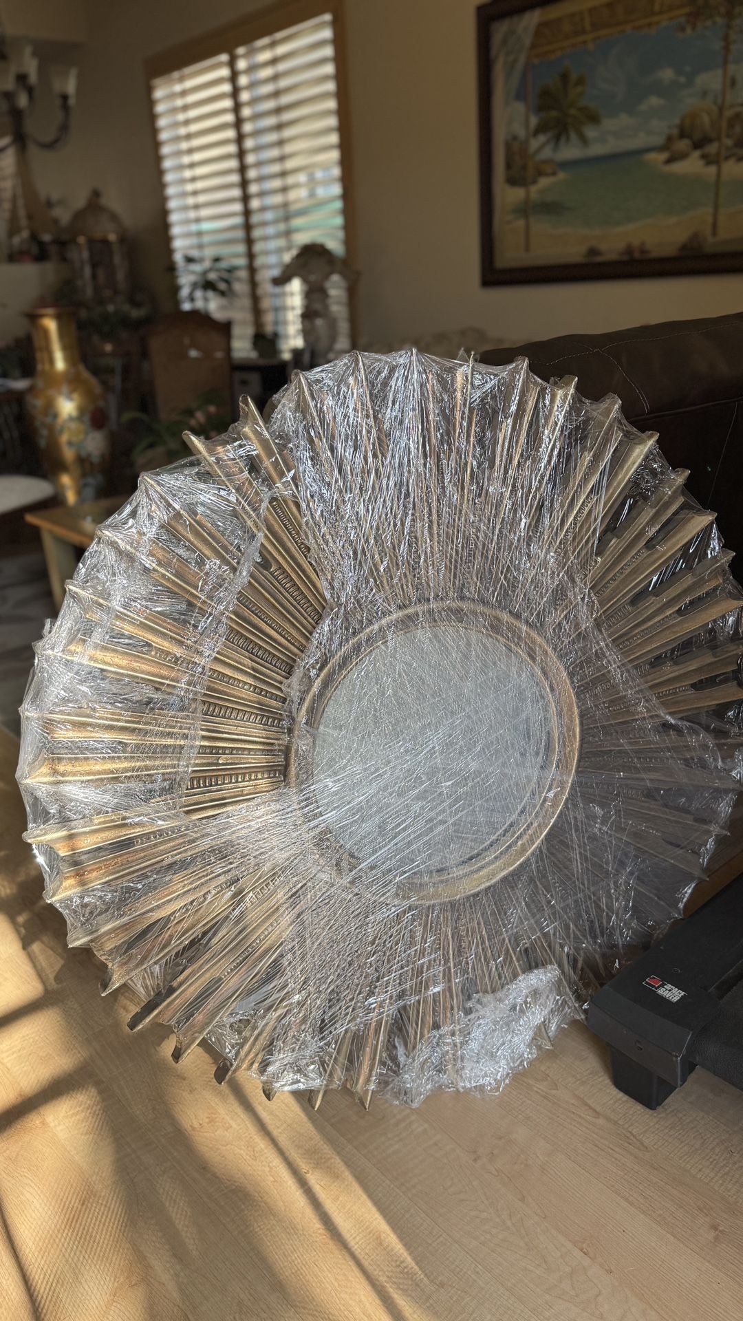Elegant mirror