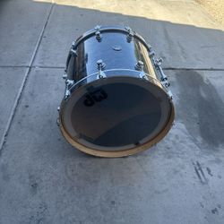 dw performance bass drum 