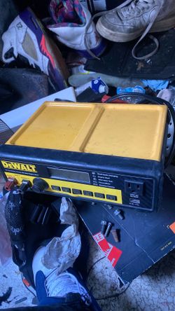 Dewalt battery 30amp  charger