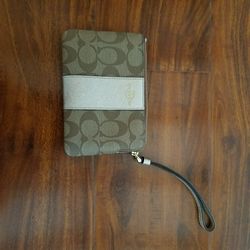 NWT Coach Wristlet