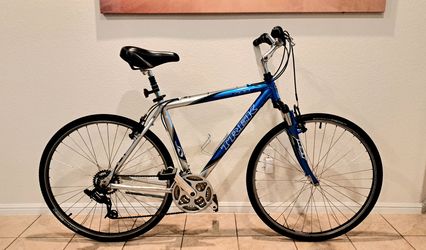 TREK 7100 Commuter Bike 21-spd 20" LARGE  Frame Like New $175. (Crowley)