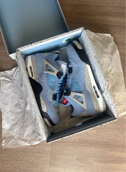 Jordan 4 University Blue