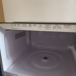 Whirlpool  24 Inch Microwave