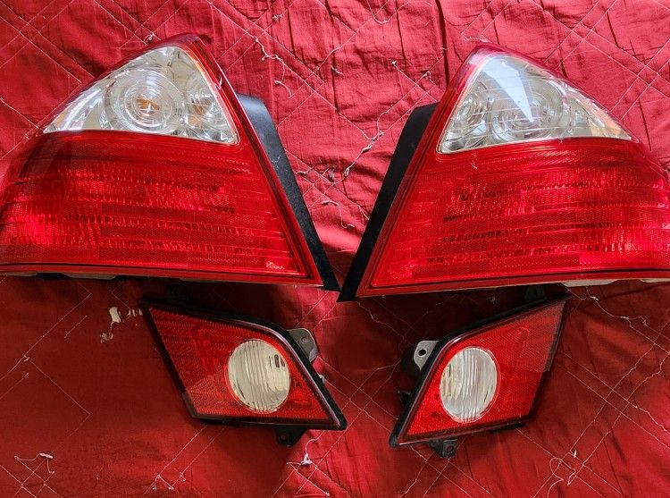 INFINITI REAR TAIL LIGHTS ORIGINAL