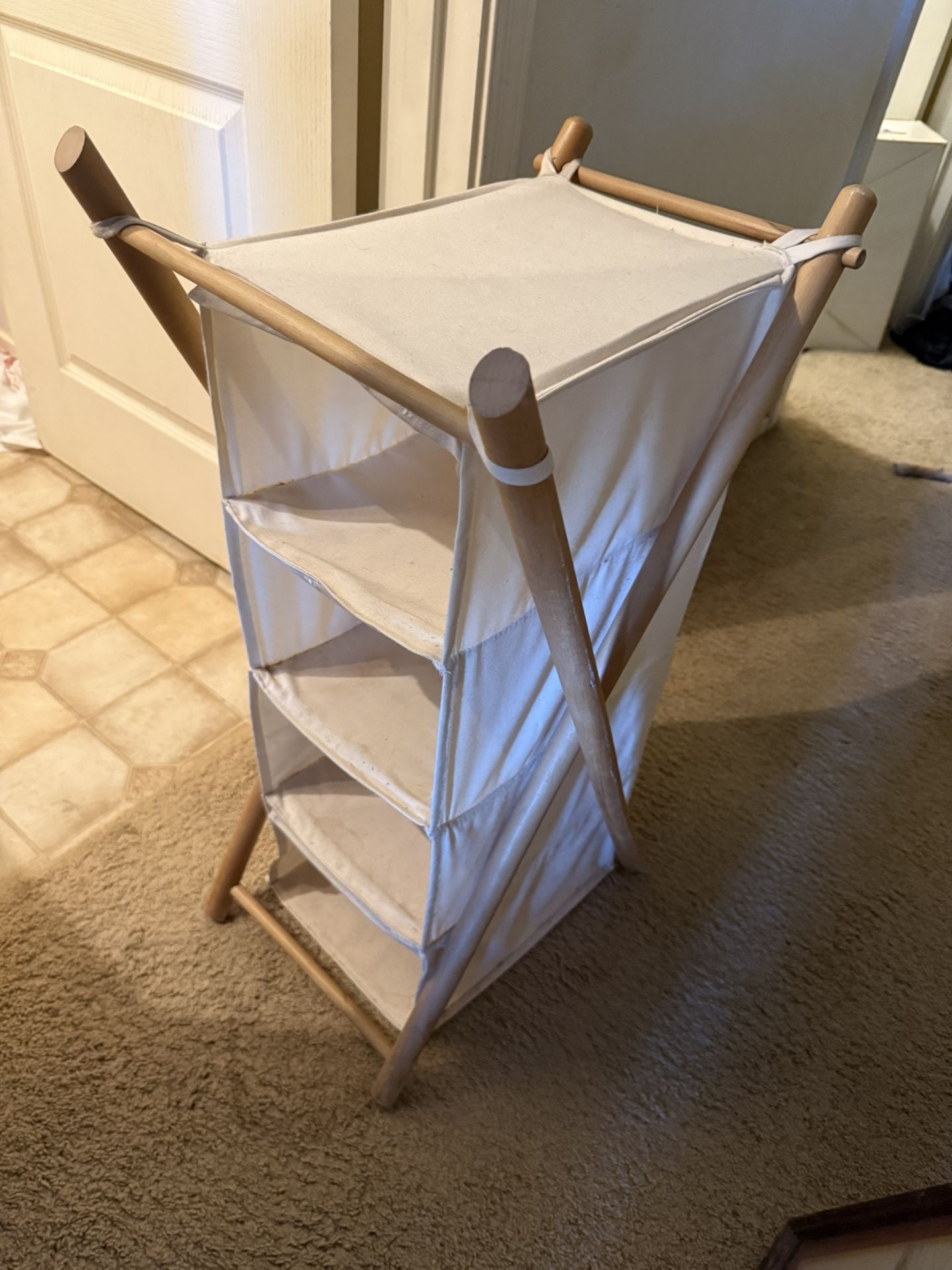 Cloth Standing Shelves with Wooden Holder