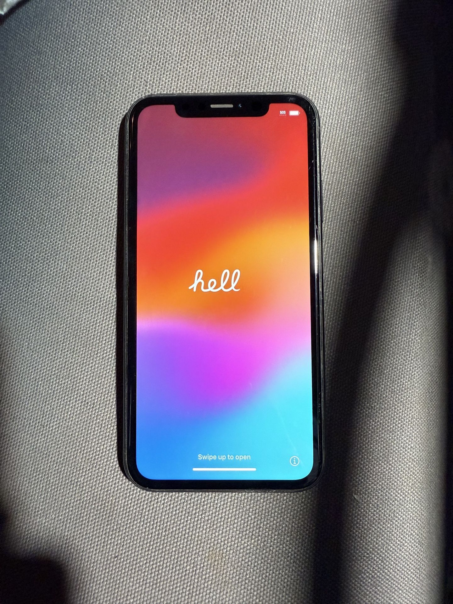 iPhone XR 64 Gigs